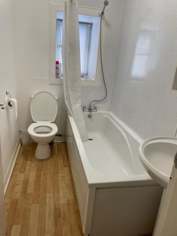 Rainforest 1 Apartment Кембелтаун Екстериор снимка