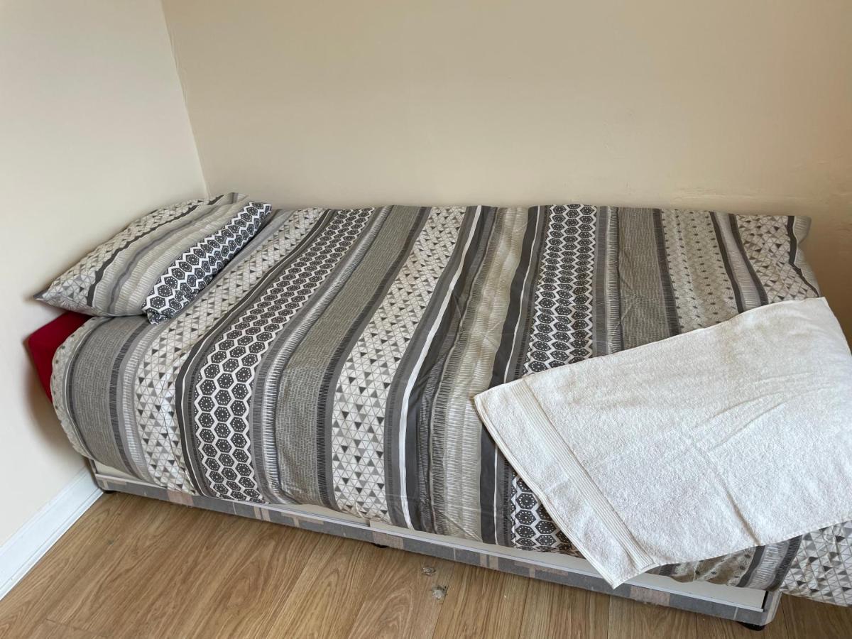 Rainforest 1 Apartment Кембелтаун Екстериор снимка